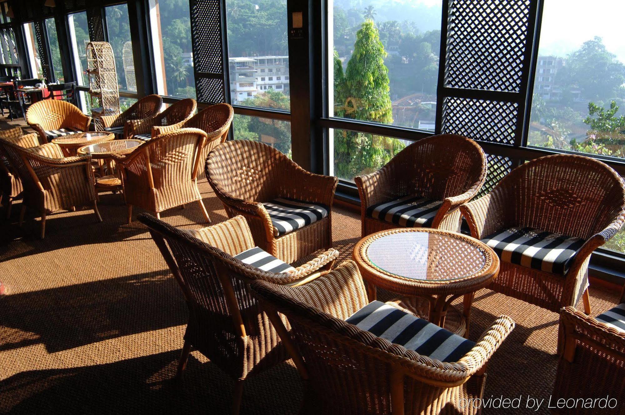 Hotel Hilltop Κάντι Εστιατόριο φωτογραφία